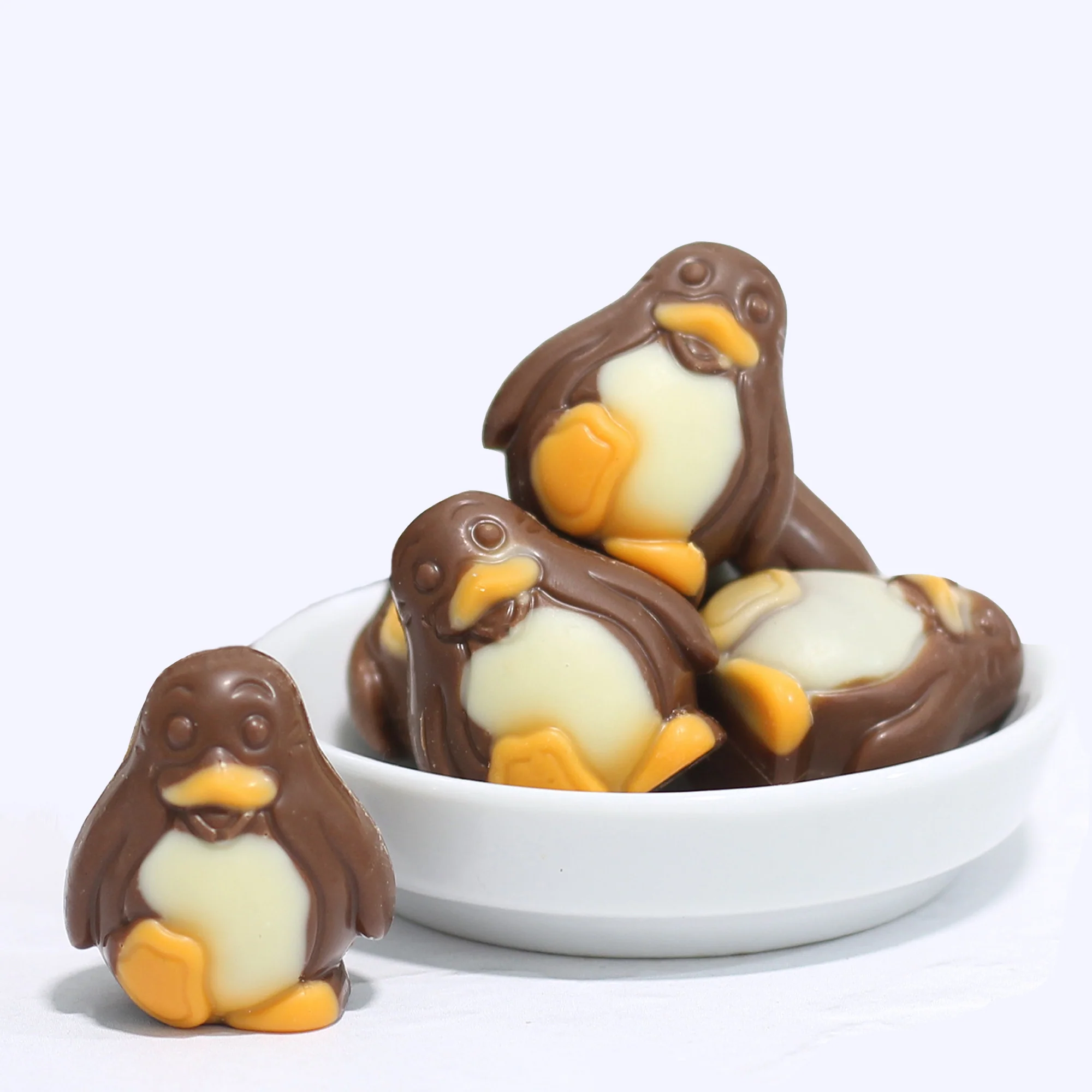 PRALINE CHOCOLATE PENGUINS GIFT BOX - Image 2
