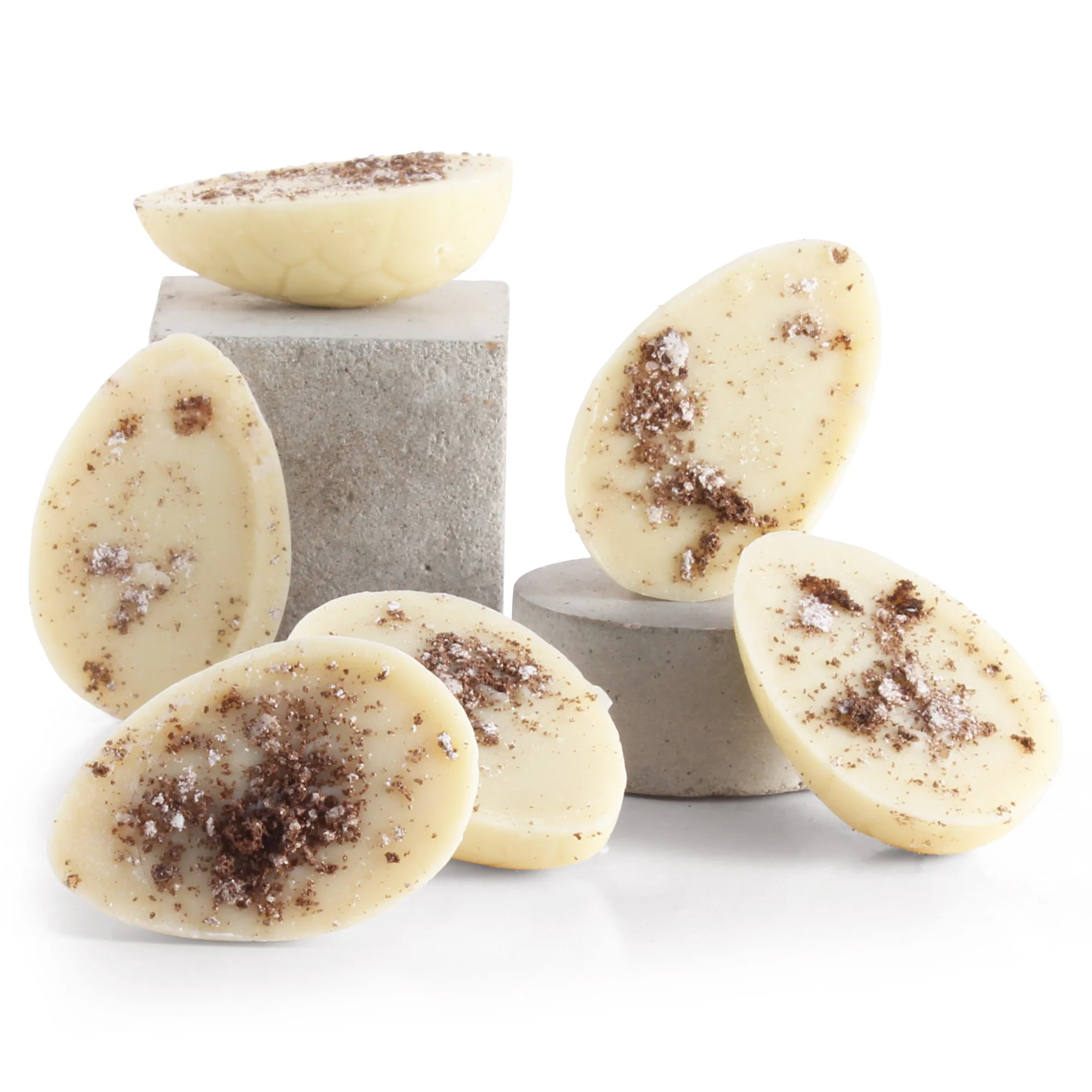 VEGAN COOKIES & CREAM TRUFFLE EASTER EGGS