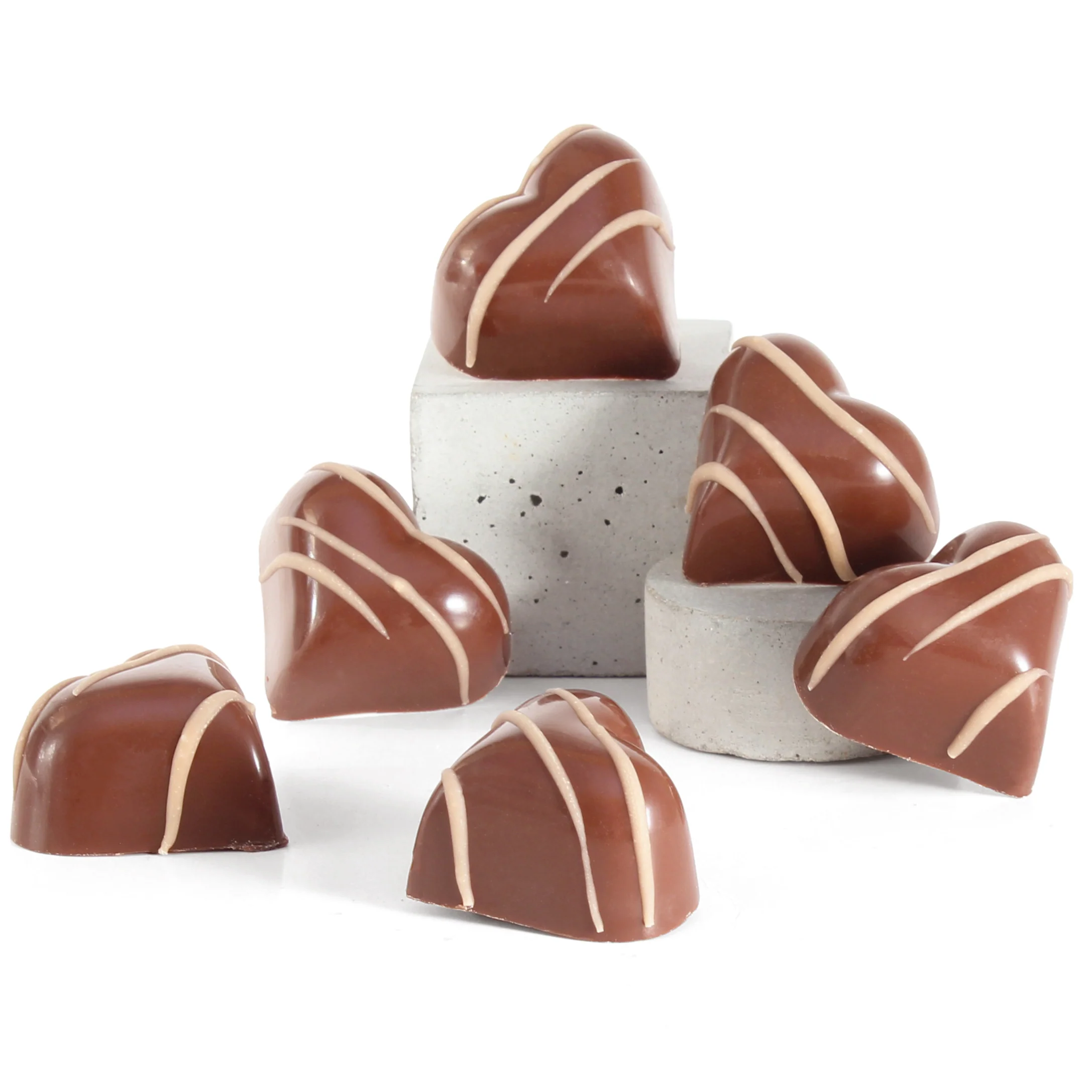 KAKOA VEGAN PEANUT BUTTER CHOCOLATE HEARTS